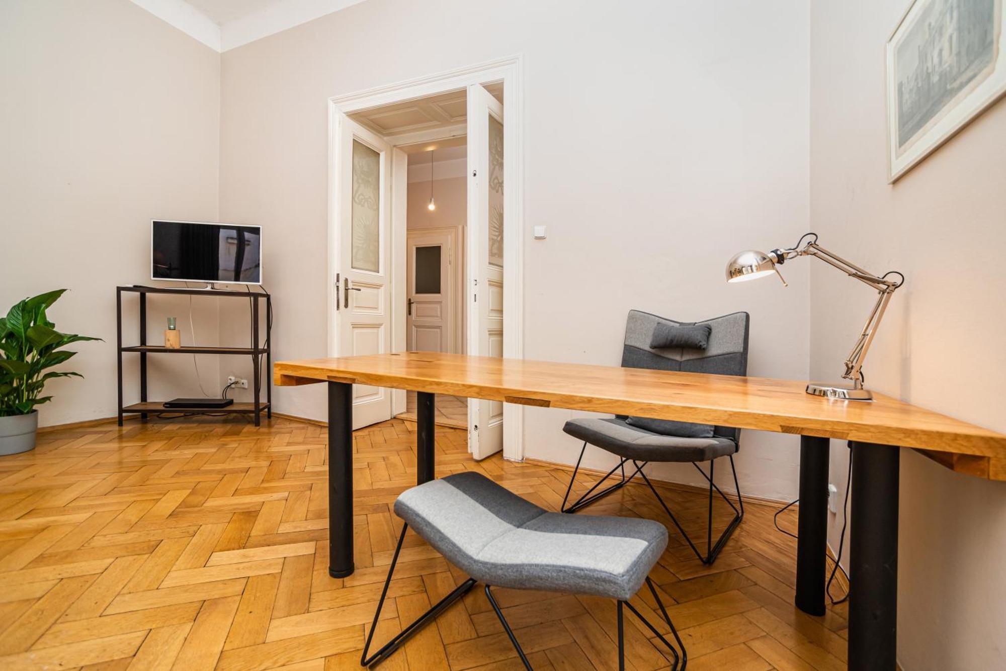 Large And Modern Apartment In The Heart Of Prag Exteriör bild