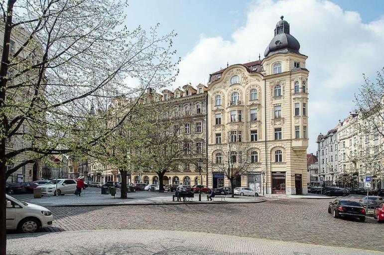 Large And Modern Apartment In The Heart Of Prag Exteriör bild