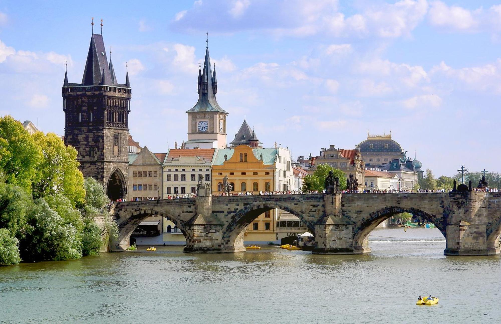Large And Modern Apartment In The Heart Of Prag Exteriör bild