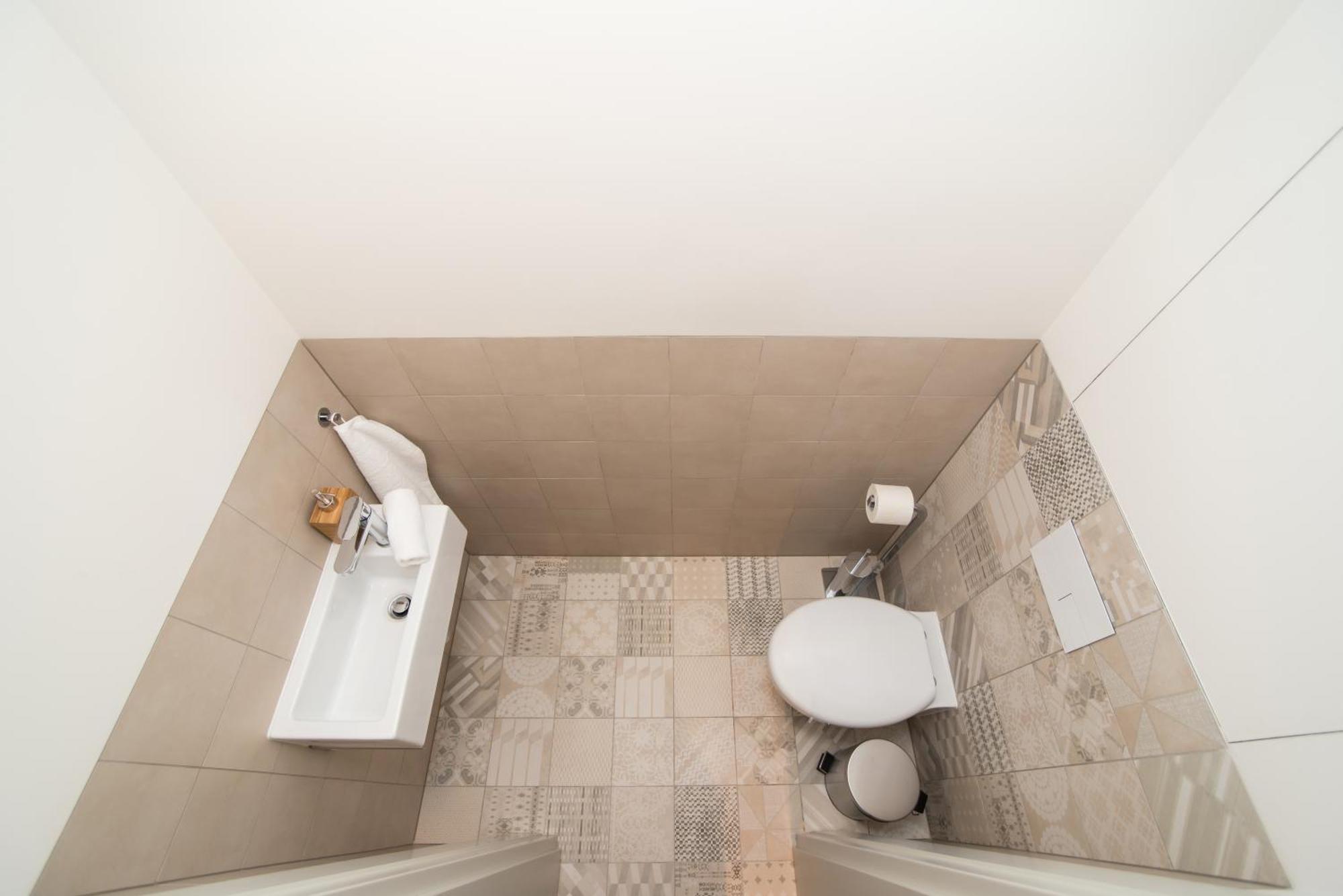 Large And Modern Apartment In The Heart Of Prag Exteriör bild