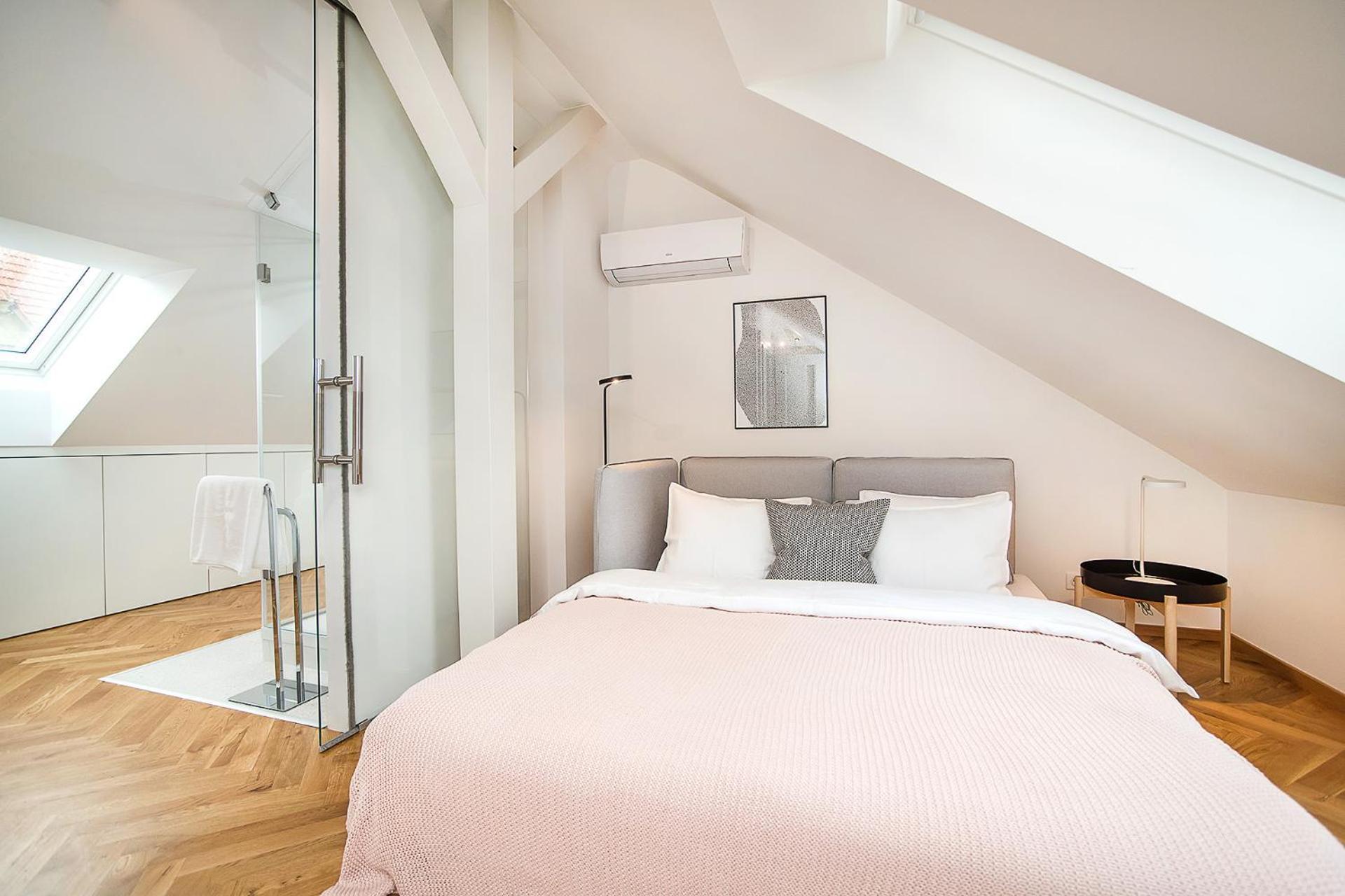 Large And Modern Apartment In The Heart Of Prag Exteriör bild